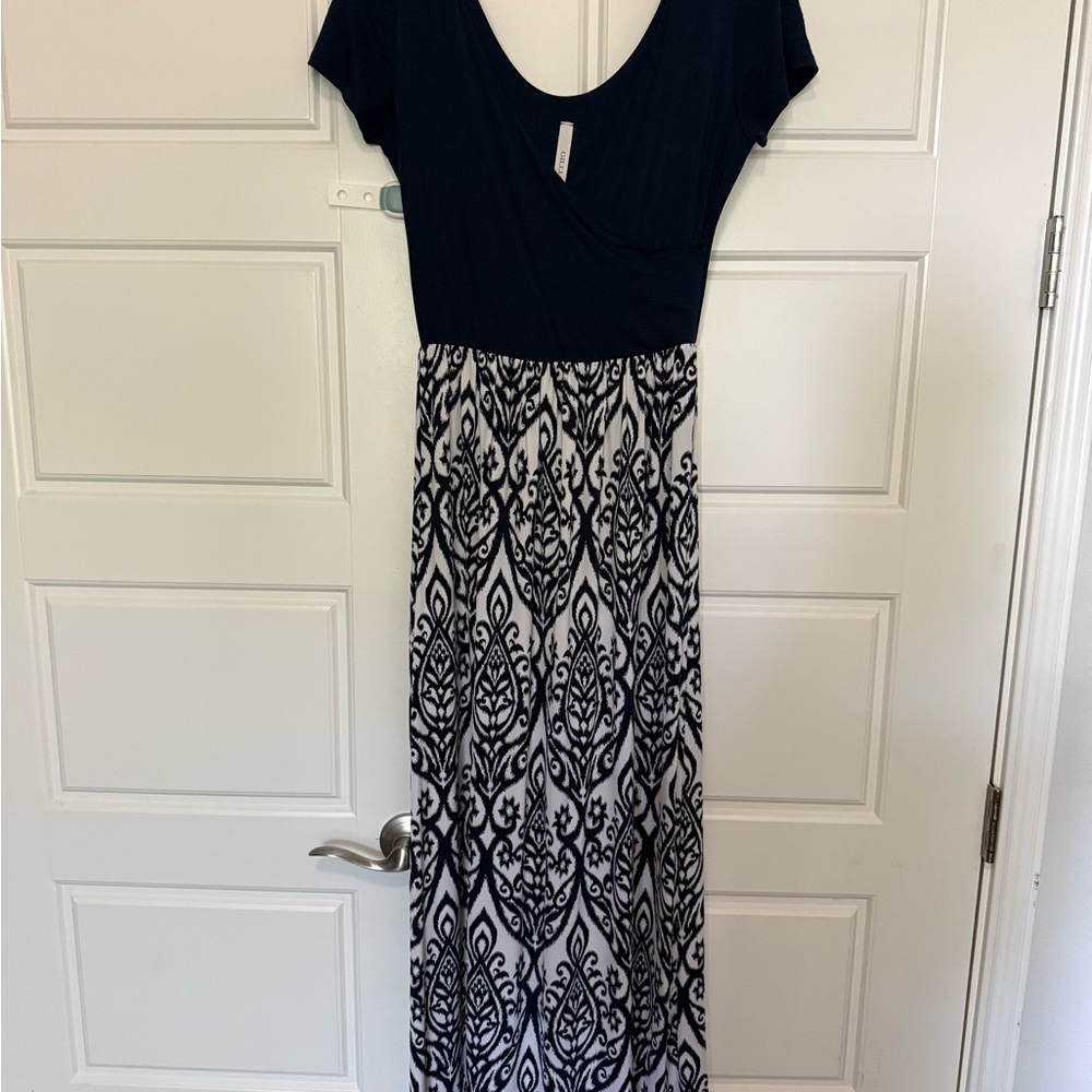 Gilli Black & White Patterned Maxi Dress